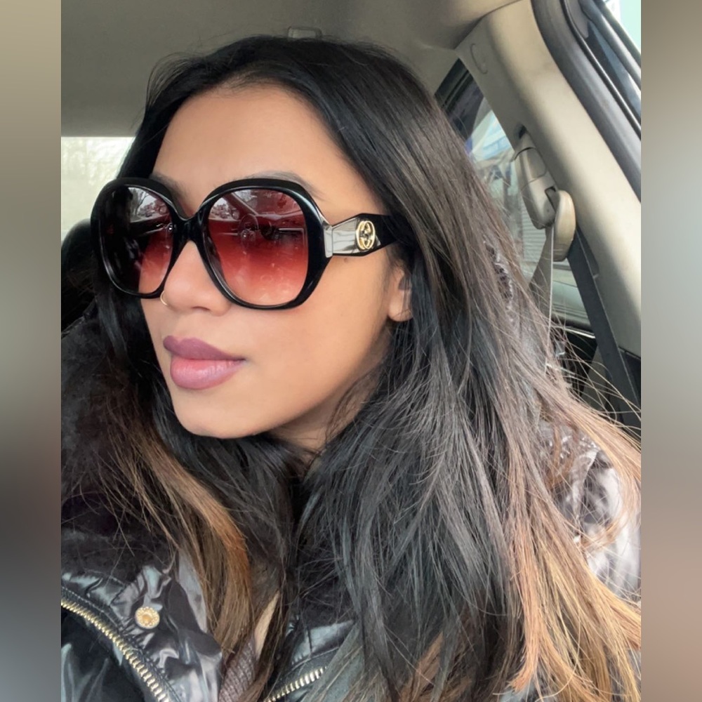 GUCCI Red/black 56mm
Designer Sunglasses